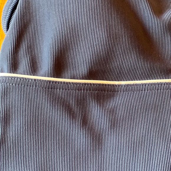 Lands’ End Size 4 Women’s Two Piece Swim Set - Picture 5 of 6